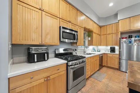 2110 North Dayton Street Chicago IL 60614