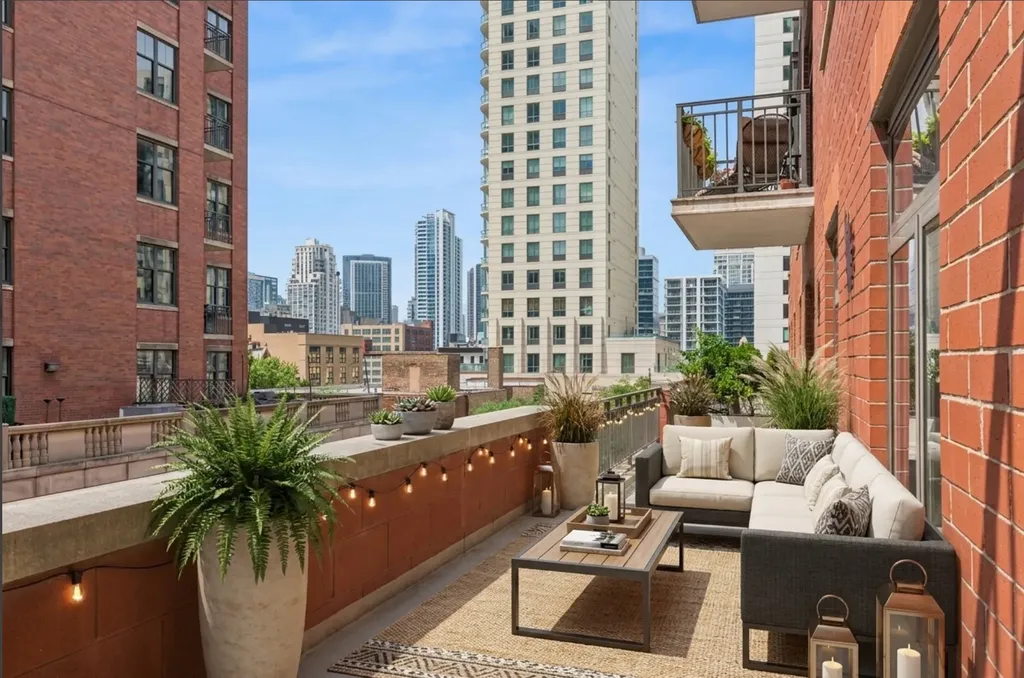 33 West Huron Street Chicago IL 60654