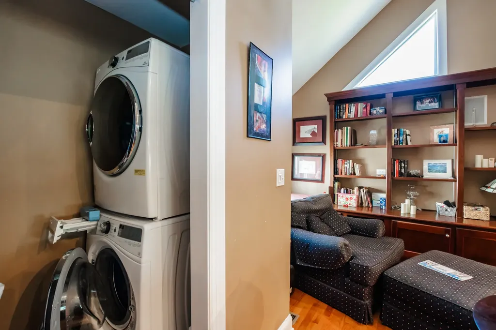 3912 West 107th Street Chicago IL 60655