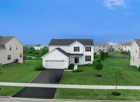 2411 Fairfield Avenue Yorkville IL 60560