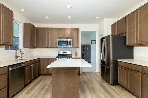 2411 Fairfield Avenue Yorkville IL 60560