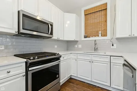 860 West Buckingham Place Chicago IL 60657