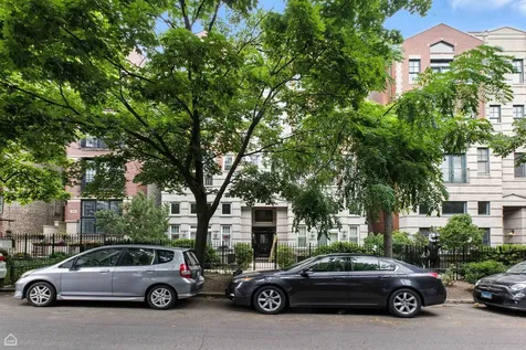 860 West Buckingham Place Chicago IL 60657