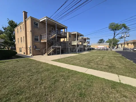 7124 Jarvis Avenue Niles IL 60714