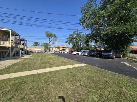 7124 Jarvis Avenue Niles IL 60714