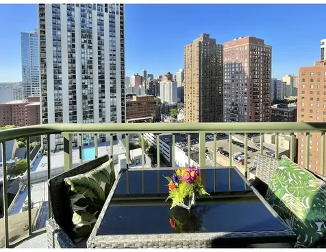 111 West Maple Street Chicago IL 60610