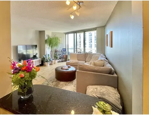 111 West Maple Street Chicago IL 60610