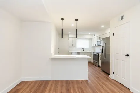 9446 Bay Colony Drive Des Plaines IL 60016
