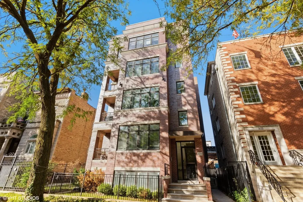 3518 North Wilton Avenue Chicago IL 60657