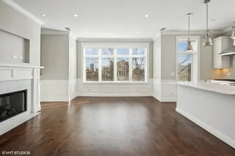 3518 North Wilton Avenue Chicago IL 60657
