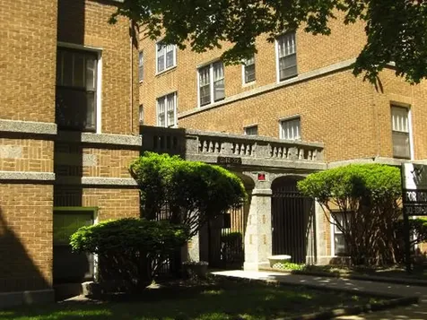 7518 North Hoyne Avenue Chicago IL 60645