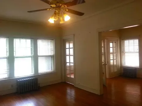 7518 North Hoyne Avenue Chicago IL 60645
