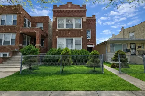 3008 North Davlin Court Chicago IL 60618