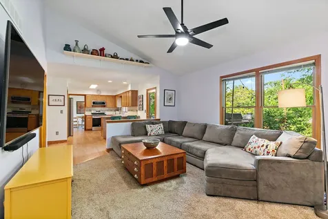 924 South Locust Street Sycamore IL 60178