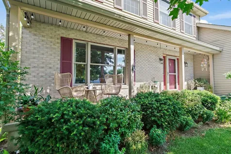 924 South Locust Street Sycamore IL 60178