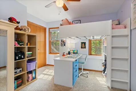 924 South Locust Street Sycamore IL 60178