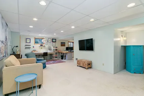 924 South Locust Street Sycamore IL 60178