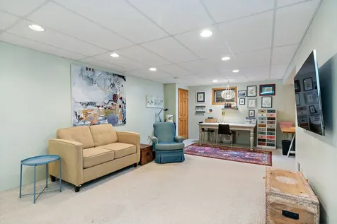 924 South Locust Street Sycamore IL 60178