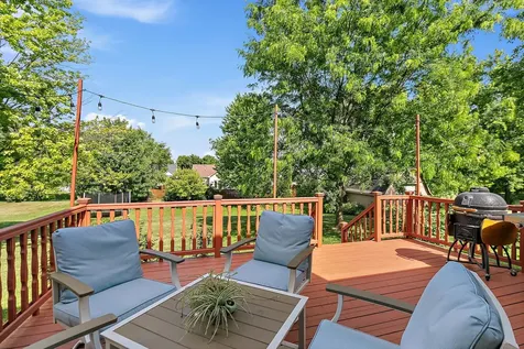 924 South Locust Street Sycamore IL 60178