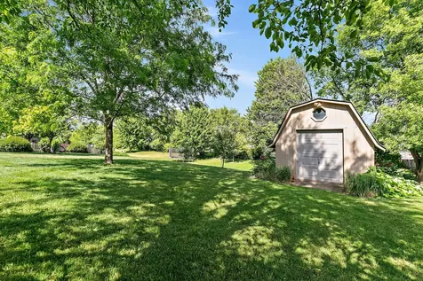 924 South Locust Street Sycamore IL 60178