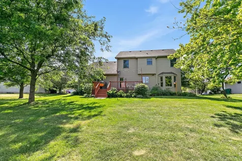 924 South Locust Street Sycamore IL 60178