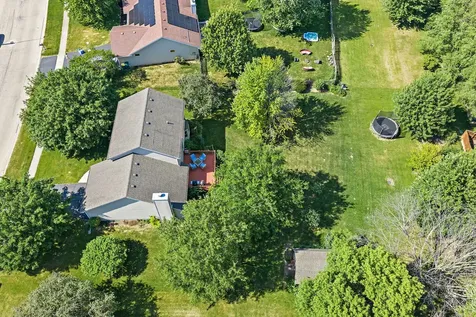 924 South Locust Street Sycamore IL 60178