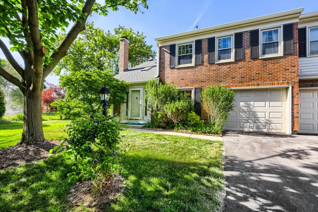 159 Bright Ridge Drive Schaumburg IL 60194