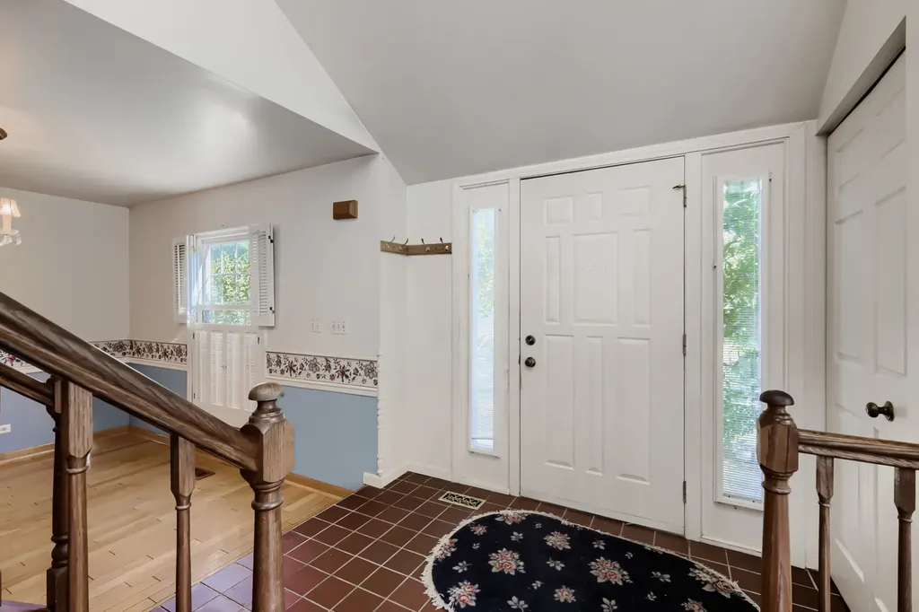 159 Bright Ridge Drive Schaumburg IL 60194
