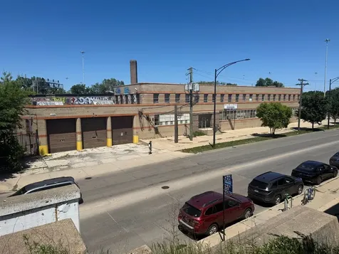 4700 West Montrose Avenue Chicago IL 60641