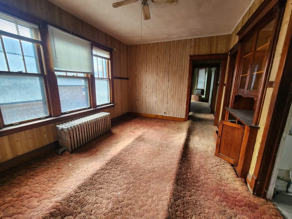 8349 South Essex Avenue Chicago IL 60617