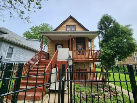 8349 South Essex Avenue Chicago IL 60617