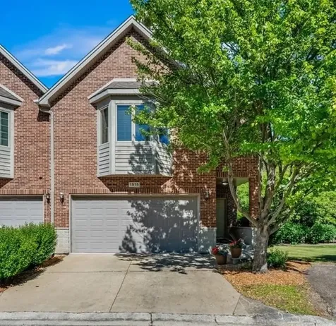 1515 Stonegate Manor Mount Prospect IL 60056