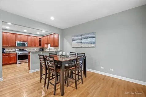 1515 Stonegate Manor Mount Prospect IL 60056