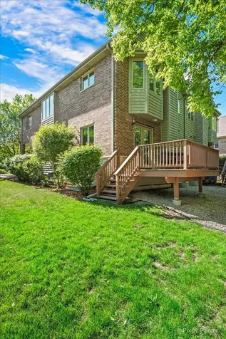 1515 Stonegate Manor Mount Prospect IL 60056