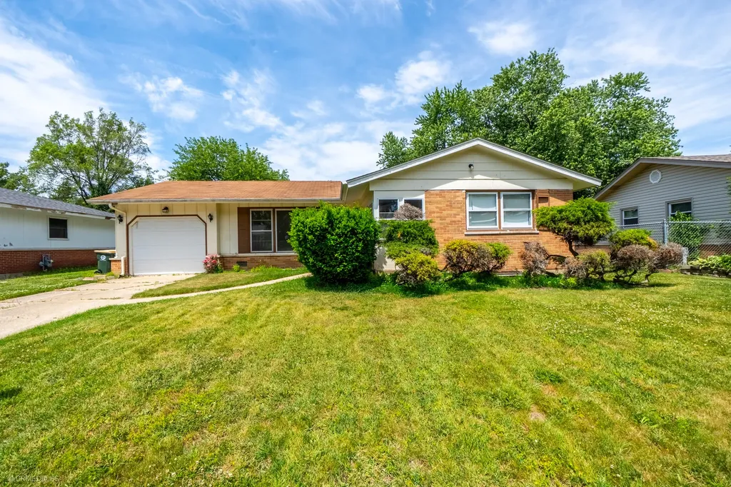 214 Greenbriar Street Elk Grove Village IL 60007