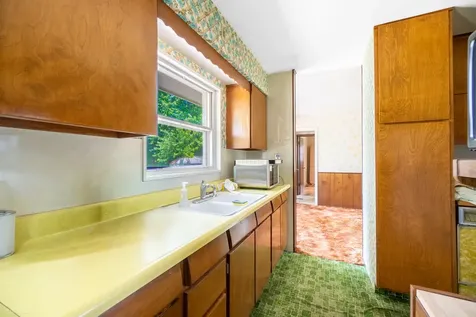214 Greenbriar Street Elk Grove Village IL 60007
