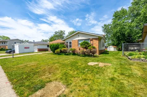 214 Greenbriar Street Elk Grove Village IL 60007