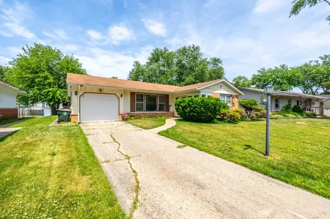 214 Greenbriar Street Elk Grove Village IL 60007