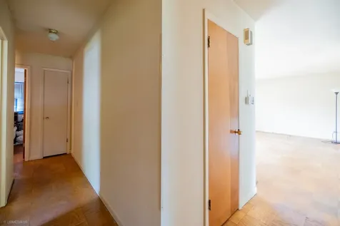 214 Greenbriar Street Elk Grove Village IL 60007