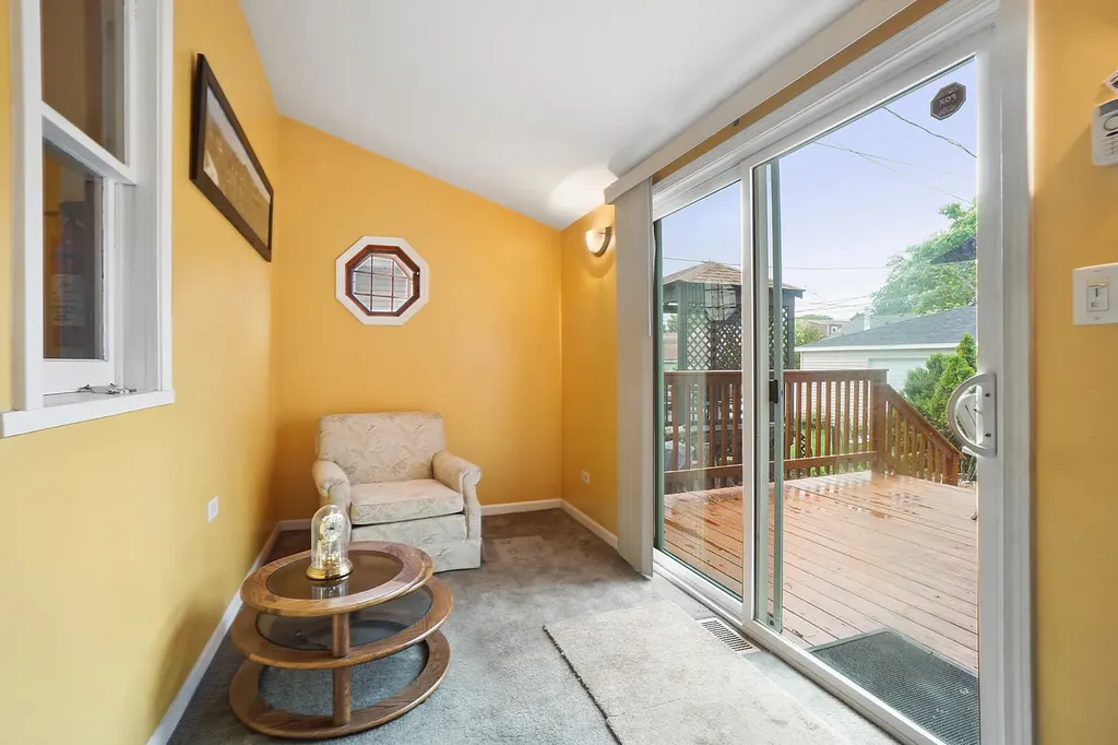 5758 North Moody Avenue Chicago IL 60646
