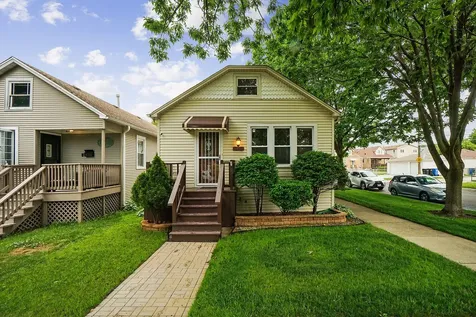 5758 North Moody Avenue Chicago IL 60646