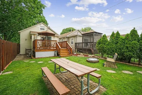 5758 North Moody Avenue Chicago IL 60646