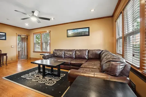 5758 North Moody Avenue Chicago IL 60646