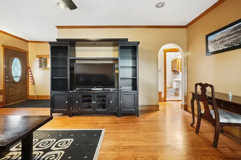 5758 North Moody Avenue Chicago IL 60646
