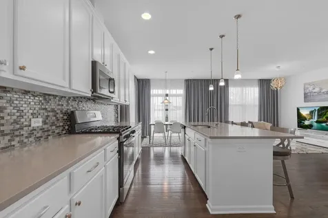 1134 East Bauer Road Naperville IL 60563