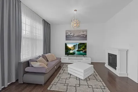1134 East Bauer Road Naperville IL 60563
