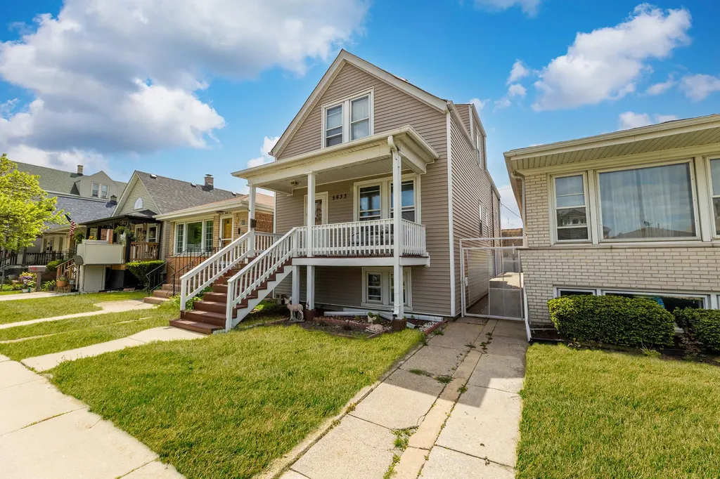 5633 West 64th Place Chicago IL 60638