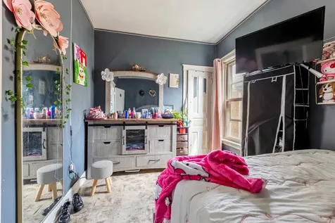 5633 West 64th Place Chicago IL 60638