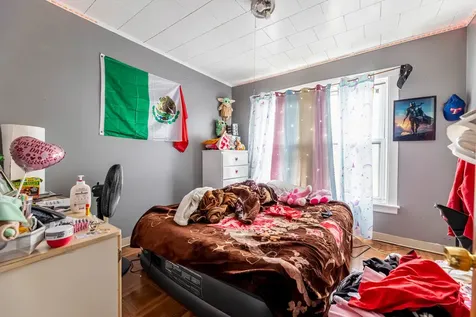 5633 West 64th Place Chicago IL 60638
