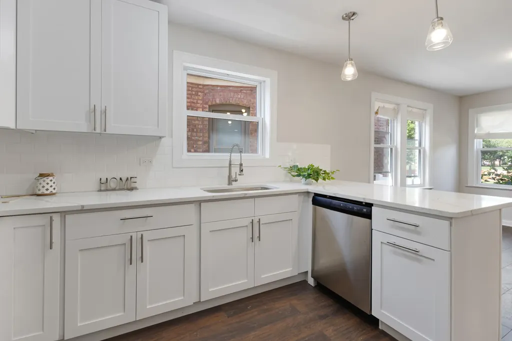 8519 South King Drive Chicago IL 60619